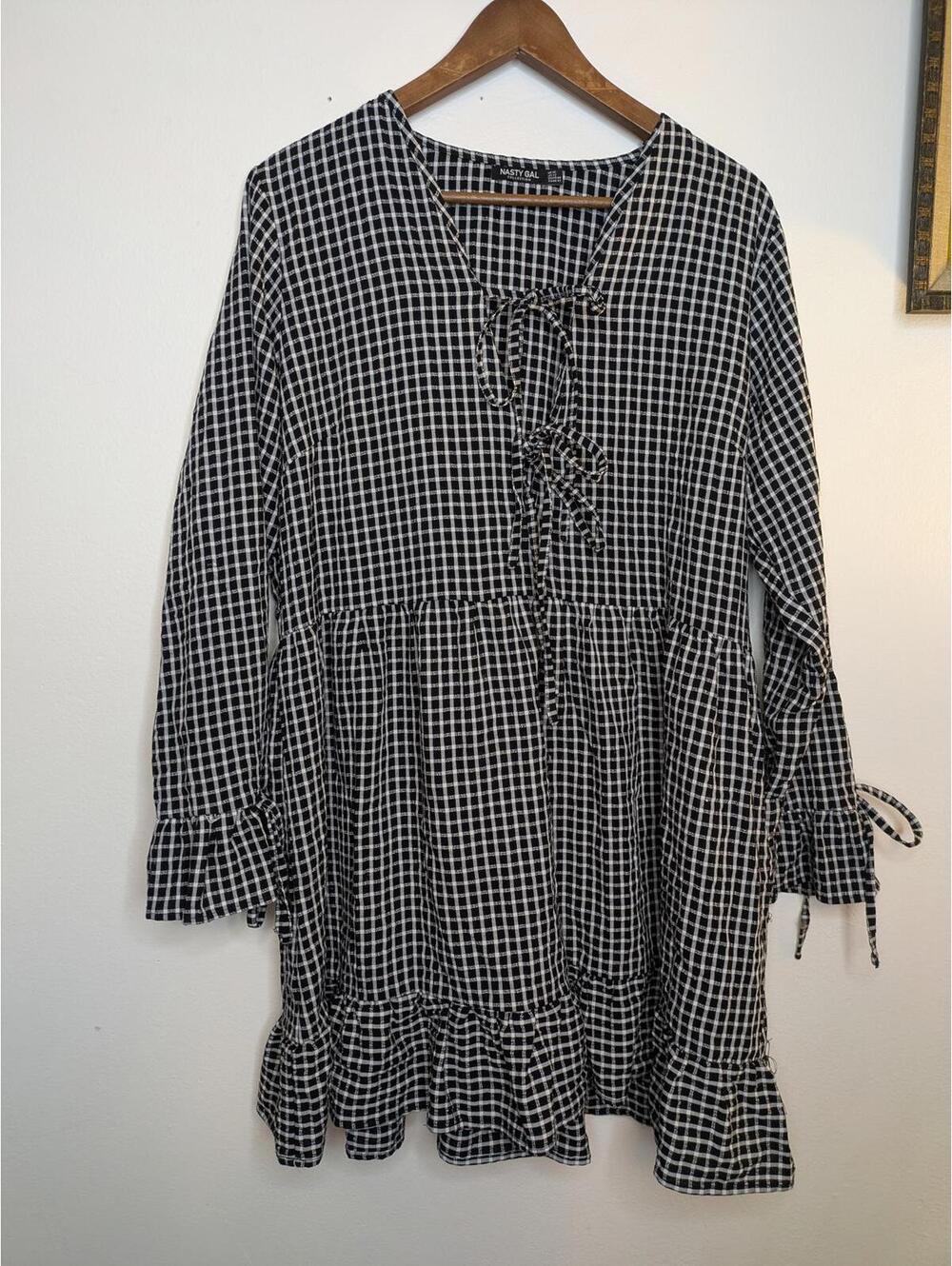 Nasty Gal Collection Women's Dress Size 12 Black White Gingham Tie Neck Tiered